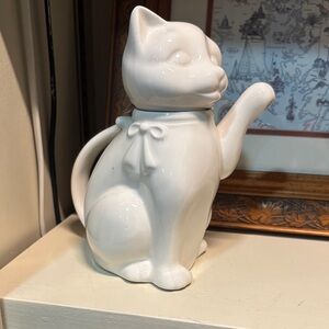 California Pottery Lidded Cat Handled Creamer